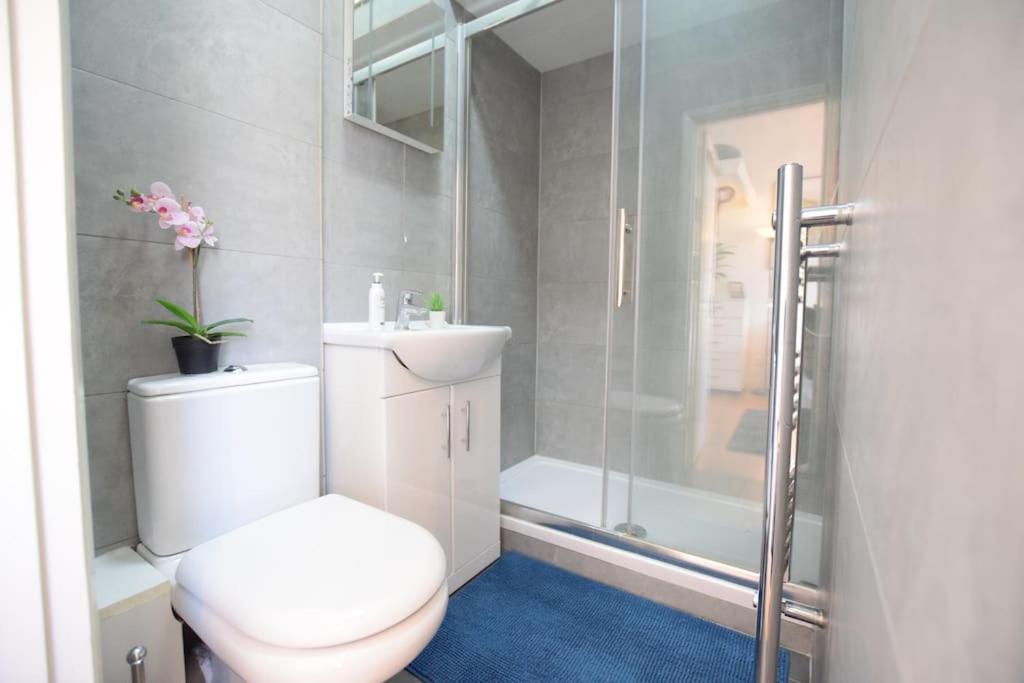 Stylish Studio Apartment Camden London Exterior photo