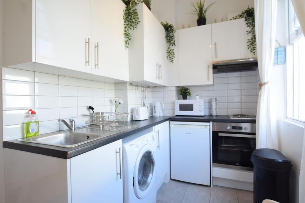 Stylish Studio Apartment Camden London Exterior photo